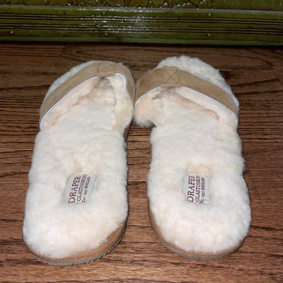 Sheep skin Fuzzy Slippers Draper of Glastonbury Sheepskin Beige White main image 6